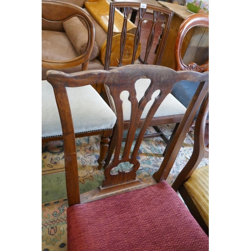 402 - Collection of 4 chairs