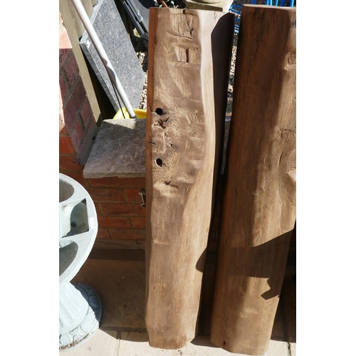 423 - 2 antique oak beams - Approx heights 107cm