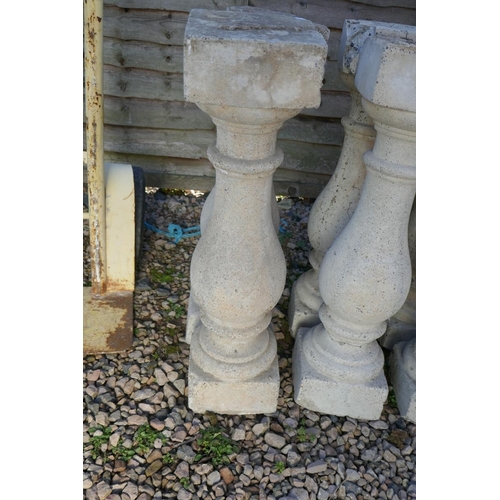 426 - Set of 6 stone balusters - Approx height: 62cm