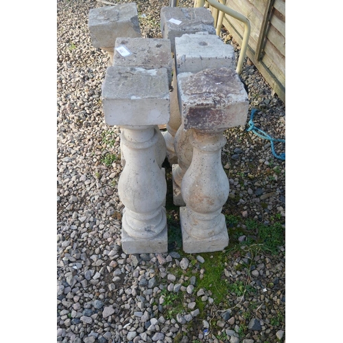 426 - Set of 6 stone balusters - Approx height: 62cm