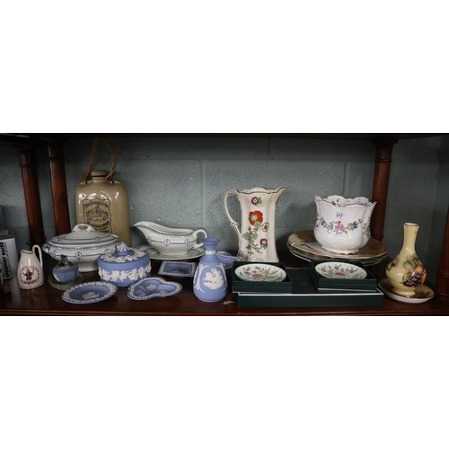 217 - Collection of ceramics to include Wedgwood & Aynsley