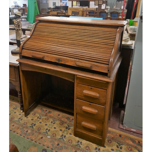 383 - Antique roll top desk - Approx size: W: 105cm D: 67cm H: 120cm