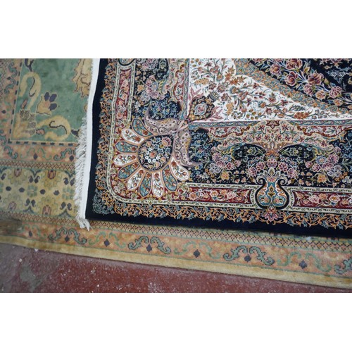 408 - Fine quality floral patterned carpet - Approx size: 372cm x 250cm