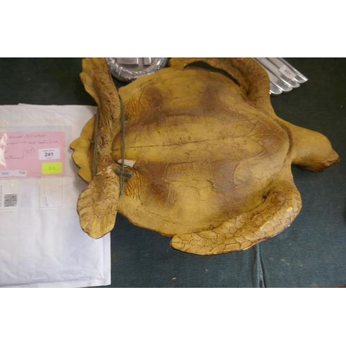 252 - Model of turtle