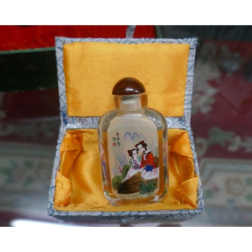 305 - Chinese glass snuff bottle, Chinese table screen together with a Chinese ornamental fan