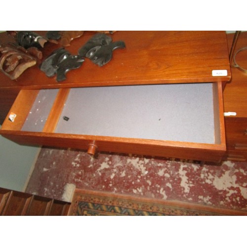 420 - 'Avalon' teak sideboard - Approx size: W: 132cm D: 43cm H: 90cm