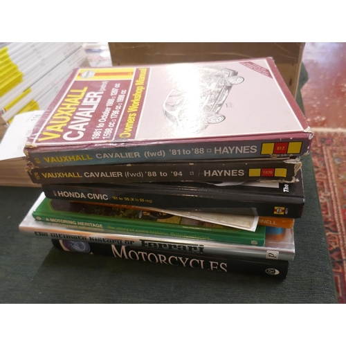 116 - Collection of motoring books to include Haynes manuals