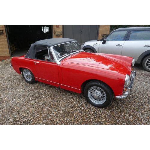 216 - 1975 P reg MG Midget 1500 in stunning condition with 11604 miles showing on the clock