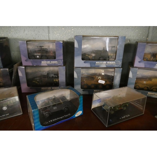 104 - Collection of military series minaturmodelle