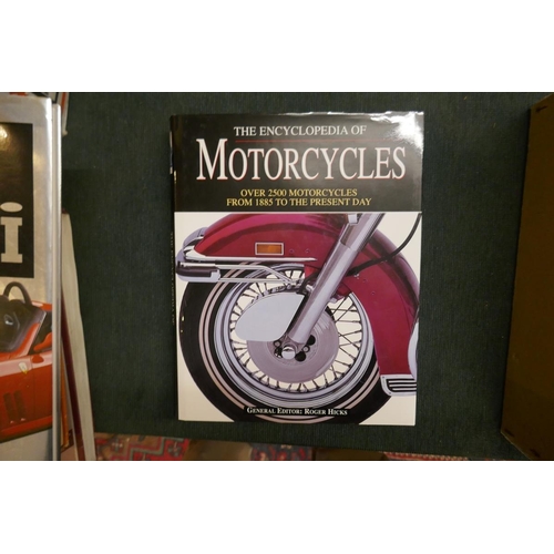 116 - Collection of motoring books to include Haynes manuals