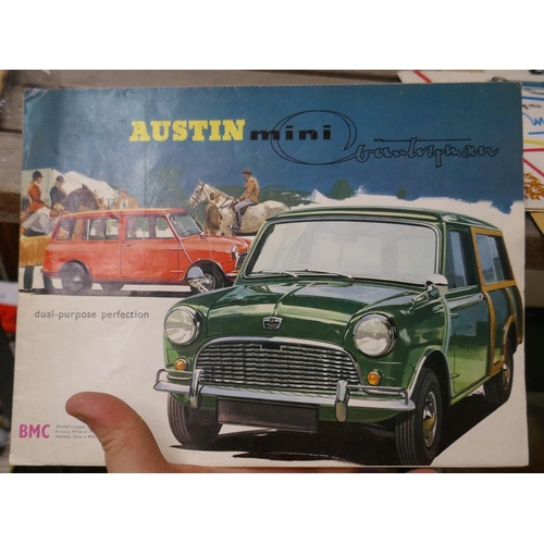 123 - Collection of vintage sales brochures to include Austin Mini etc