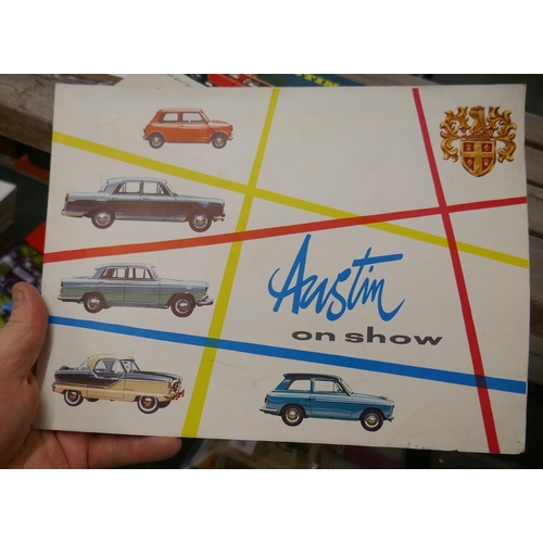 123 - Collection of vintage sales brochures to include Austin Mini etc
