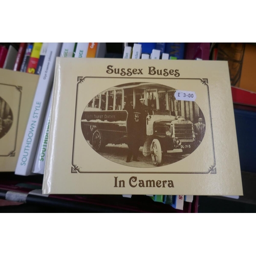 127 - Large collection of automobilia books