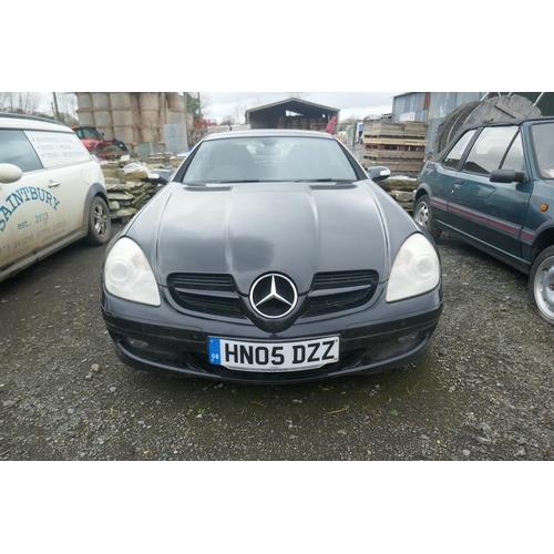 161 - 2005 05 reg Mercedes Benz 350SLK MOT till July