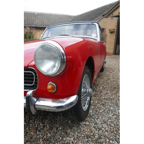 216 - 1975 P reg MG Midget 1500 in stunning condition with 11604 miles showing on the clock