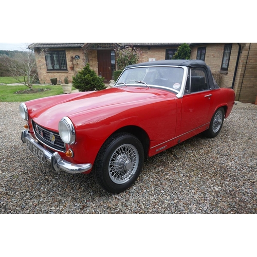 216 - 1975 P reg MG Midget 1500 in stunning condition with 11604 miles showing on the clock