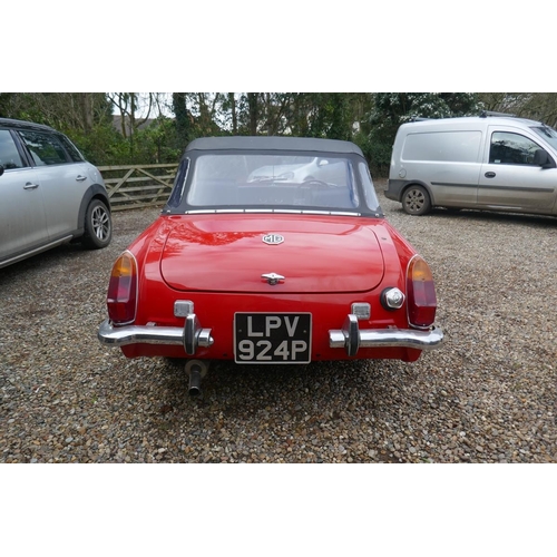 216 - 1975 P reg MG Midget 1500 in stunning condition with 11604 miles showing on the clock