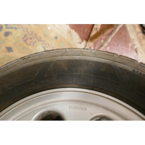 221 - 5 Ford XR3i wheels with tyres