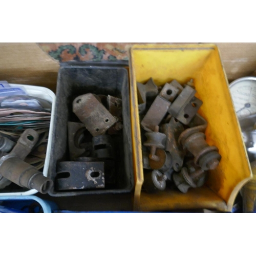 230 - Collection of automotive parts to include wing mirrors, auto minimax hand pump etc