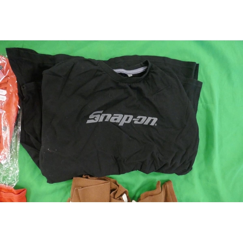241 - Collection of Snap-On clothing to include flip flops