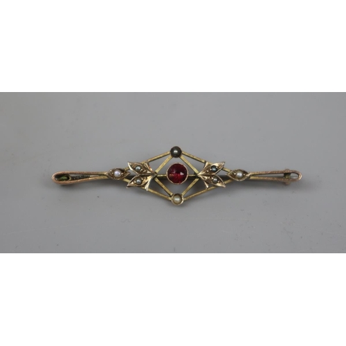 15 - 9ct gold broach set with ruby and pearl