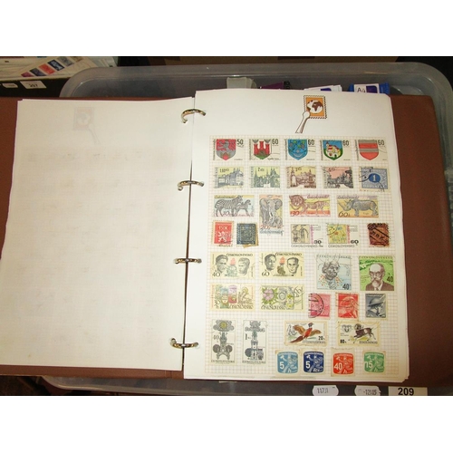 209 - Stamps - Large collection of stamps and stamp albums