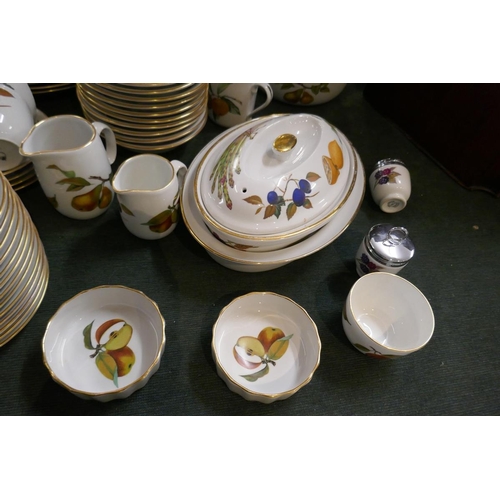 232 - Good Collection of Royal Worcester - Evesham pattern