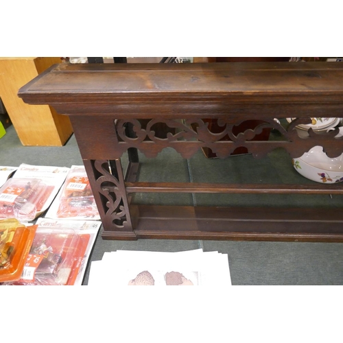 244 - Antique oak plate rack  - Approx size: W: 103cm D: 16cm H: 43cm