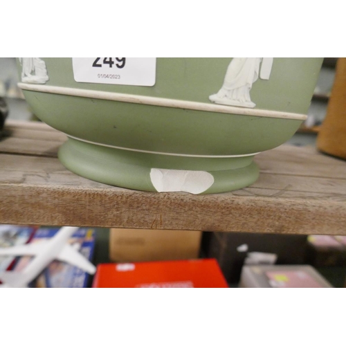 249 - Wedgewood jasperware Green planter a/f chip to base - Approx height: 21cm