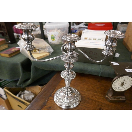 250 - Collection of metal ware to include candlesticks and Salter letter scales