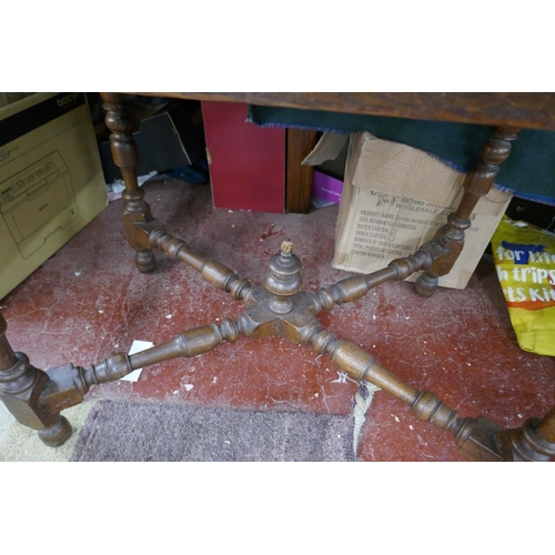 251 - Antique oak side table  - Approx size: W: 89cm D: 63cm H: 74cm