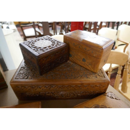 260 - Collection of treen boxes