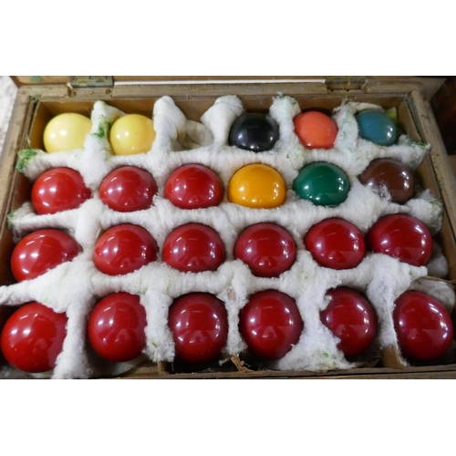 261 - Cased set of vintage snooker balls