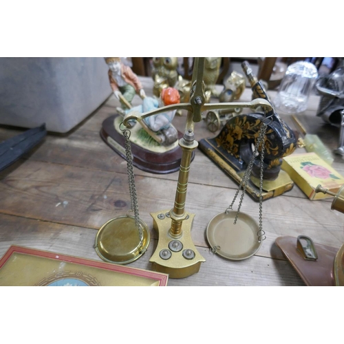 272 - Collectable to include letter press, brass ware and a model divers helmet