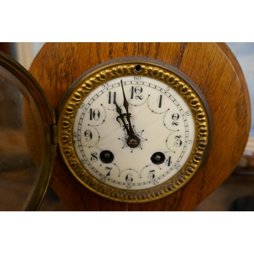 305 - Oak cased mantel clock