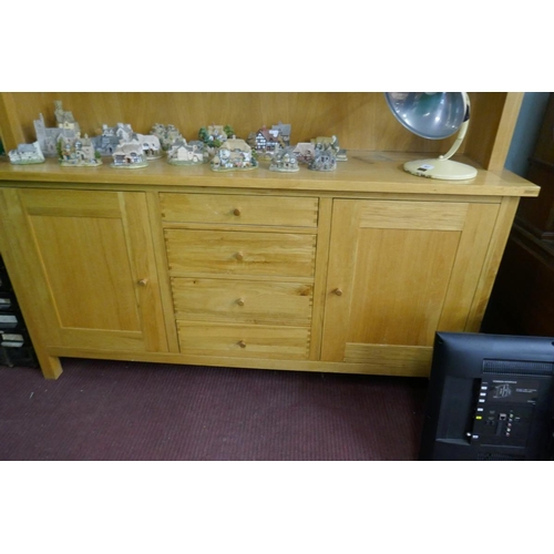 363 - Large oak cabinet  - Approx size: W: 174cm D: 49cm H: 200cm