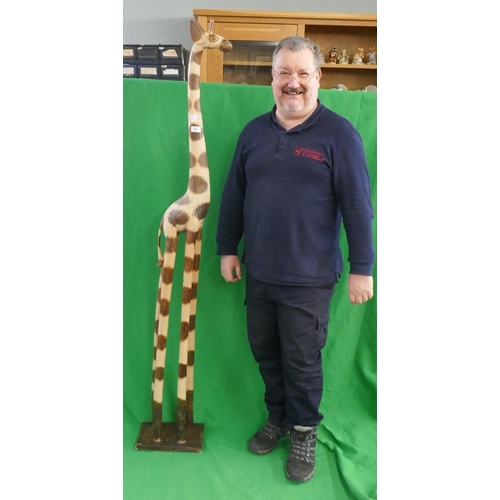 390 - Large carved giraffe - Approx height: 182cm