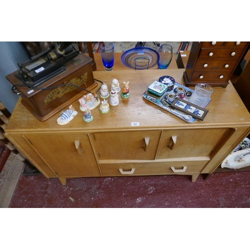 392 - G Plan sideboard  - Approx size: W: 123cm D: 45cm H: 85cm