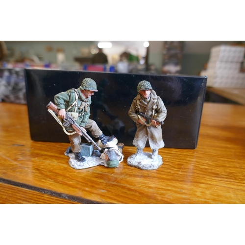 414 - Large collection of WWII military figures