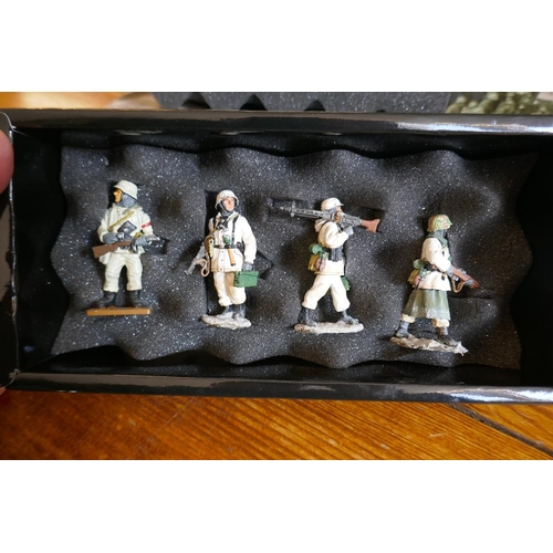 414 - Large collection of WWII military figures