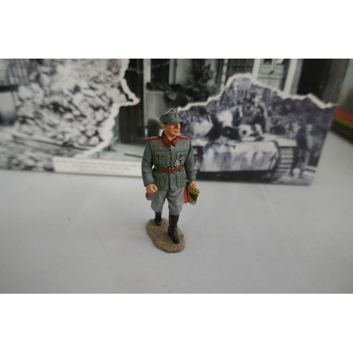 418 - Collection of scale military vehicles and figures