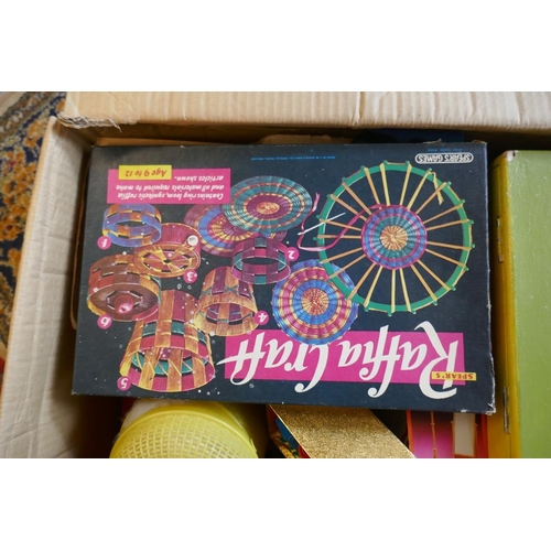 440 - Good collection of vintage toys, mostly toys to include Sindy etc - mostly boxed