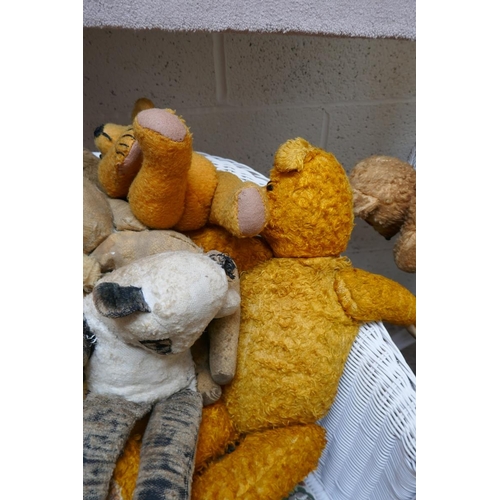 449 - Large collection of vintage teddy bears