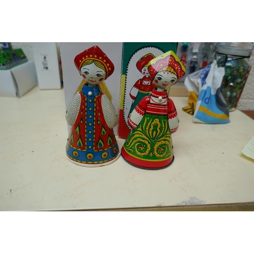 456 - 2 wind up tin plate Russian ladies