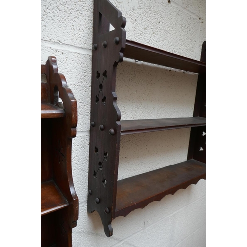 460 - 2 wall hanging shelves