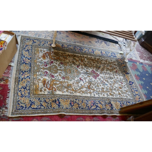 480 - Persian style floor rug - Approx size: 200cm x 130cm