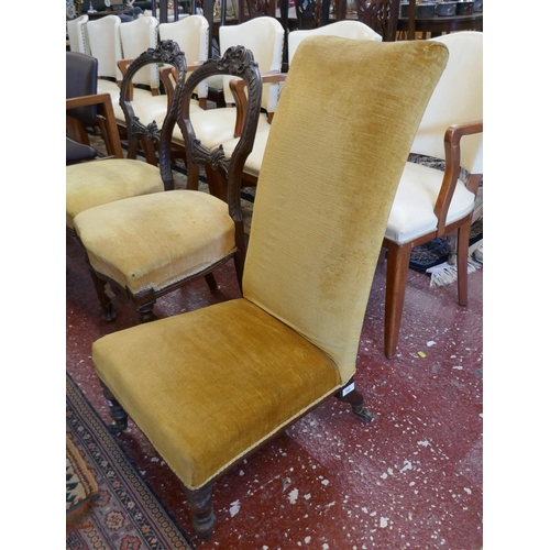 500 - Antique Prie Dieu chair