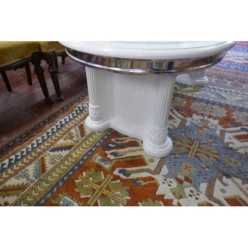 508 - Roman style coffee table - Approx size: L: 130cm W: 70cm H: 49cm