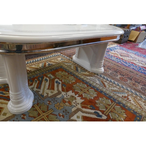 508 - Roman style coffee table - Approx size: L: 130cm W: 70cm H: 49cm