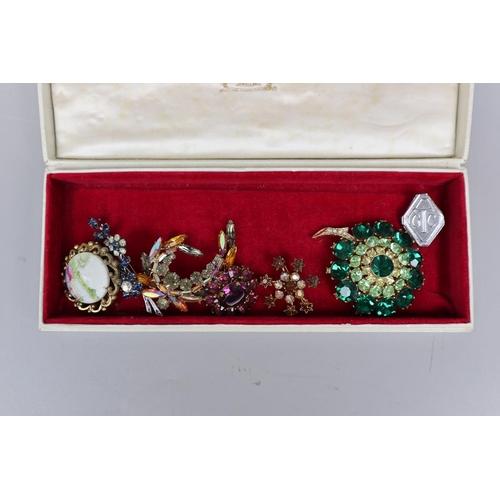 67 - Collection of jewellery and watches